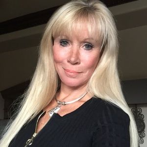 Meet your Posher, Carol